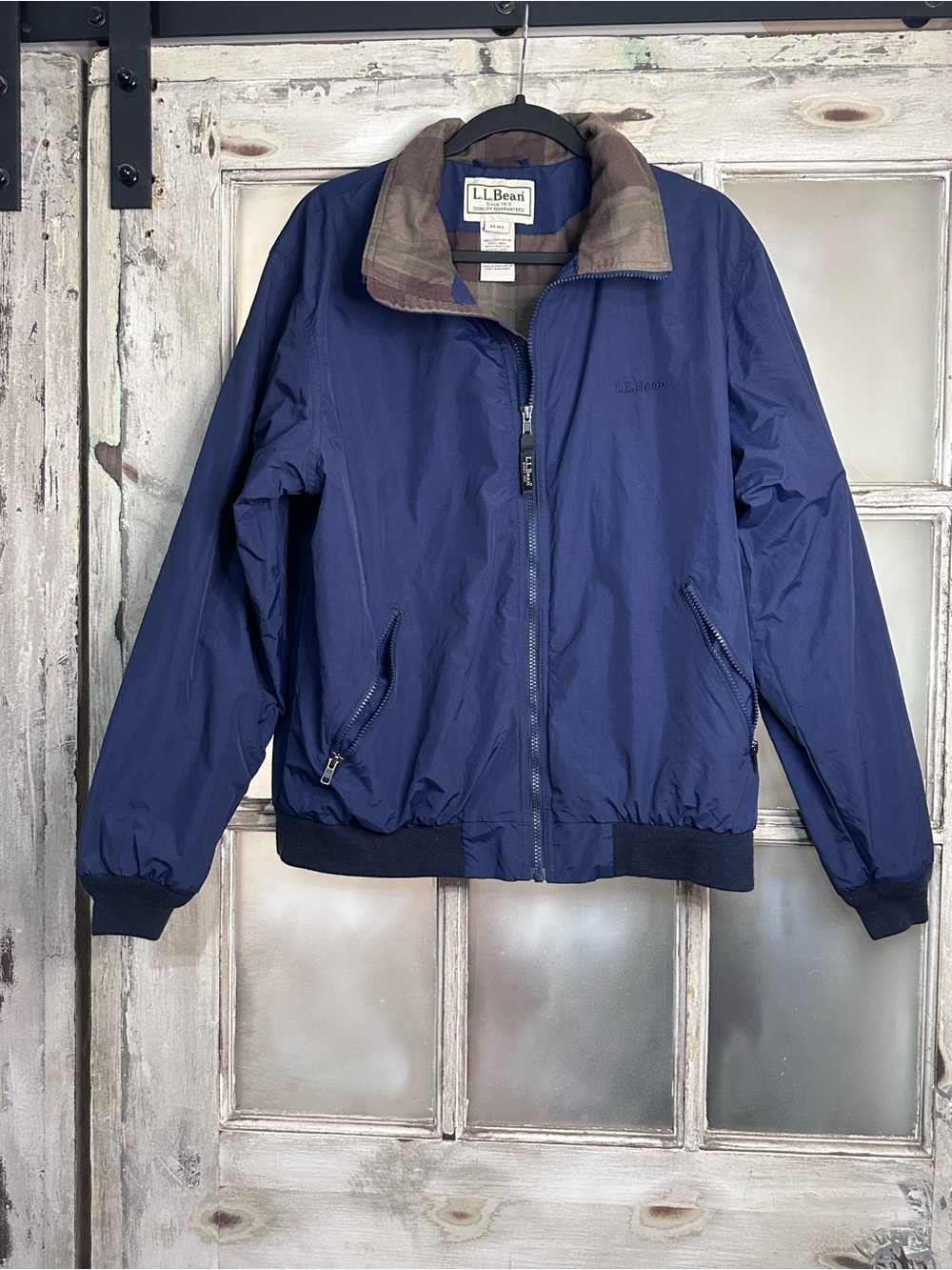 L.L.Bean Navy Nylon Bomber Jacket Plaid Lined Full Zip Men’s Size M Fisherman